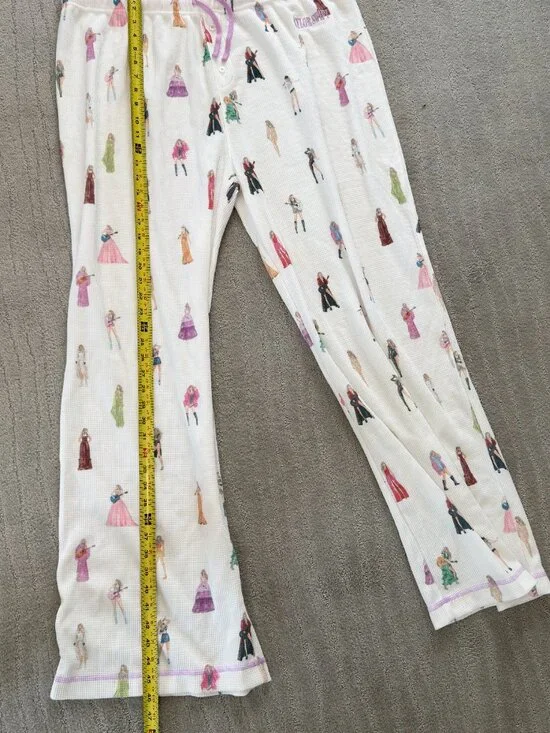 β¨ Taylor Swift The Eras Tour Pajama Set β¨ - Picture 14 of 15